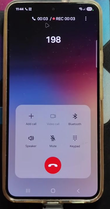 Samsung call screen showing an active call recording timer