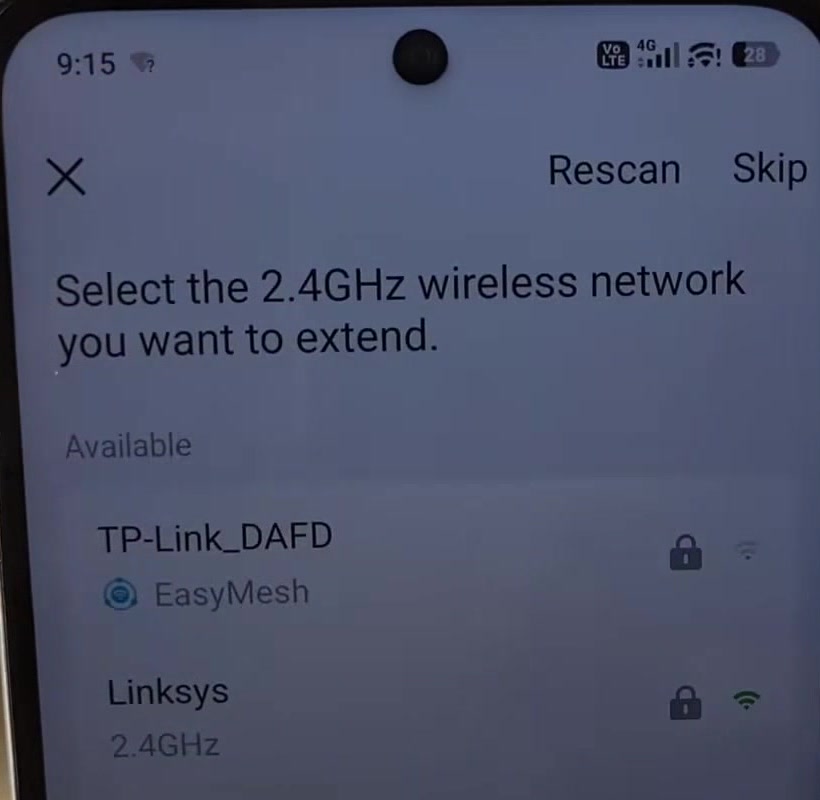 TP-Link Tether app asking which 2.4 GHz Wi-Fi network the RE315 should extend