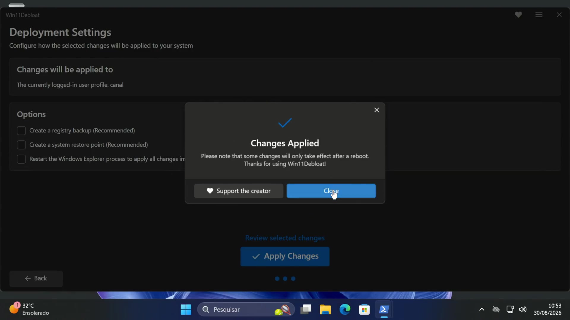 Win11Debloat confirmation dialog stating that the selected changes were applied