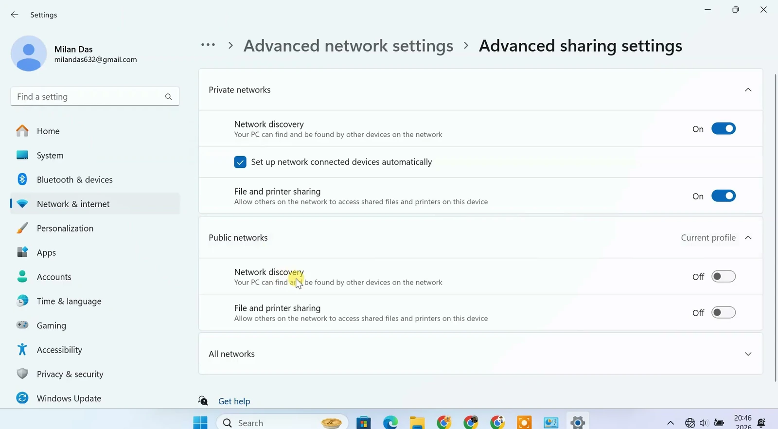 Windows 11 Advanced sharing settings with network discovery and file sharing enabled for private networks